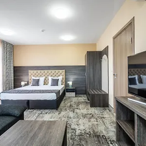 https://plaza-plovdiv.plovdiv-hotels.com
