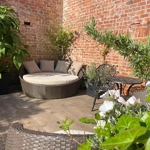 https://royal-swans-bb.bruges-hotels.info